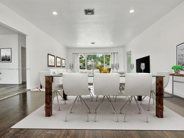 Продажа дома по адресу 2019 NE 31st Ave - фото 5954979