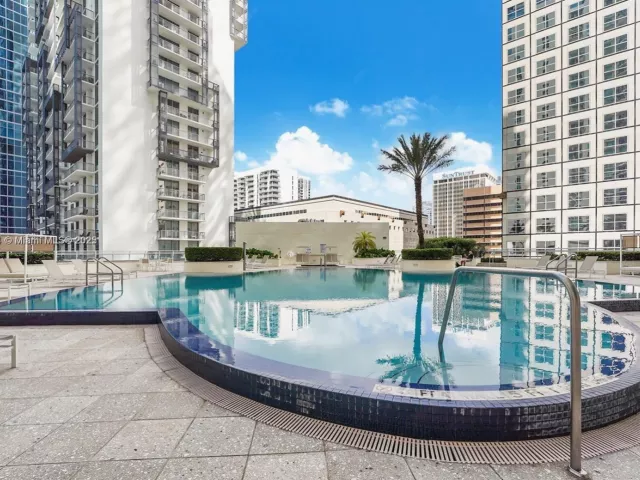 Продажа квартиры #L-432 - фото 5858411