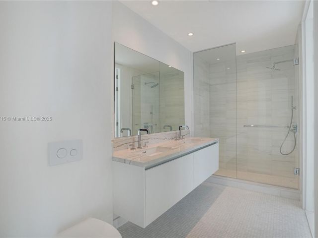 Продажа квартиры #3604 - фото 5947230