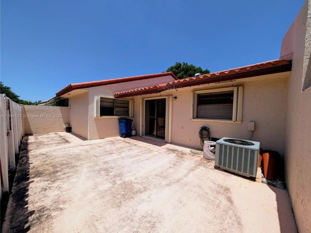 Продажа дома по адресу 11212 SW 58th Cir - фото 5910885