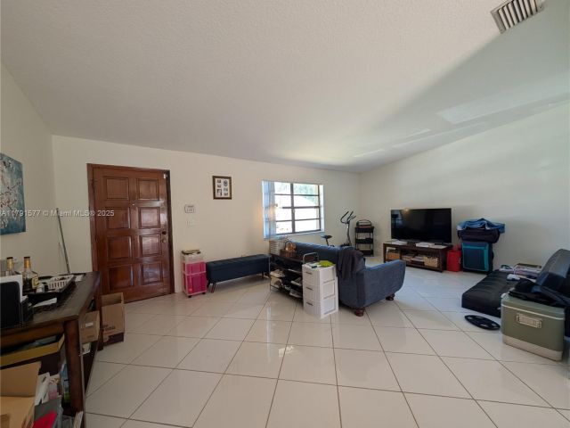 Продажа дома по адресу 11212 SW 58th Cir - фото 7452054