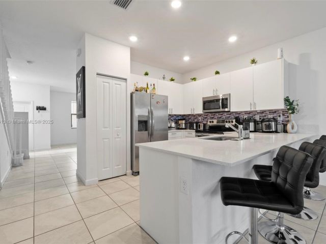 Продажа дома по адресу 12901 SW 232nd Ln - фото 5924916