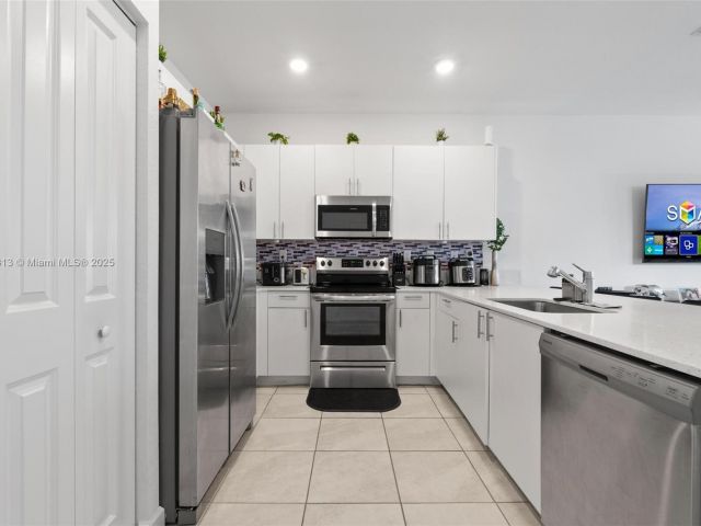 Продажа дома по адресу 12901 SW 232nd Ln - фото 5924921