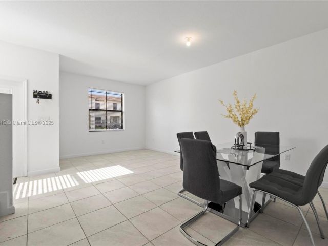 Продажа дома по адресу 12901 SW 232nd Ln - фото 5924924