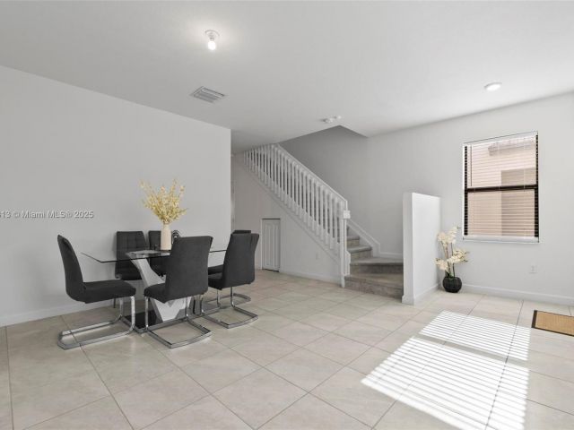 Продажа дома по адресу 12901 SW 232nd Ln - фото 5924926