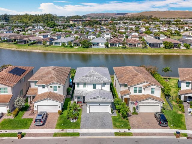 Продажа дома по адресу 4201 Pelicano Way - фото 5929032