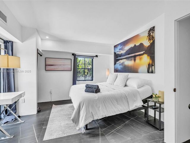 Дом в аренду по адресу 560 NW 116th Ter - фото 5926160