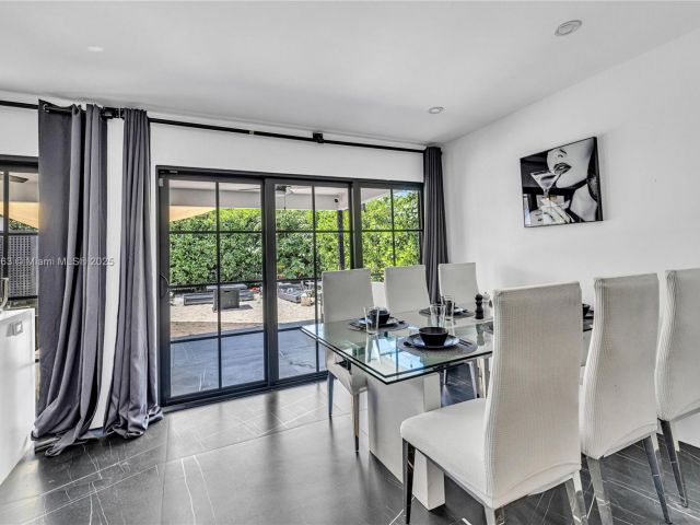 Дом в аренду по адресу 560 NW 116th Ter - фото 5926166