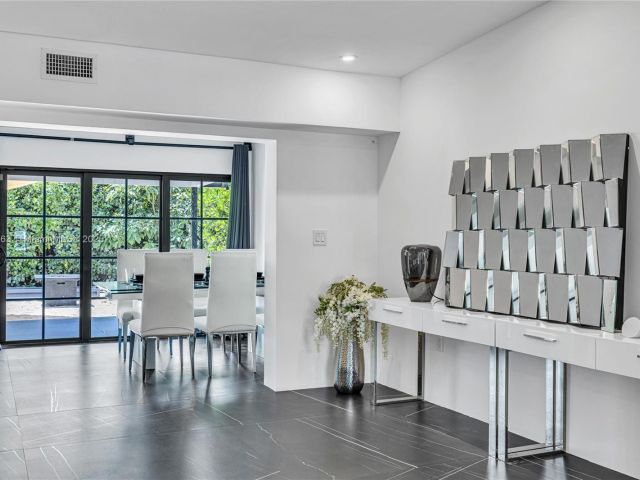 Дом в аренду по адресу 560 NW 116th Ter - фото 5926170