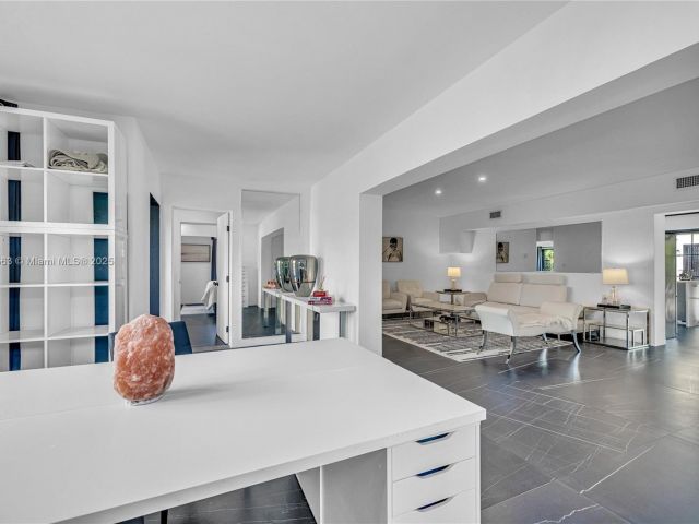 Дом в аренду по адресу 560 NW 116th Ter - фото 5926174