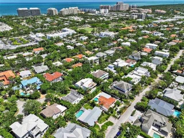 Продажа дома по адресу 255 Ridgewood Rd - фото 5964025