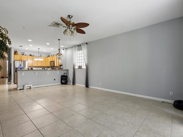 Продажа дома по адресу 1023 Center Stone Lane - фото 5974988