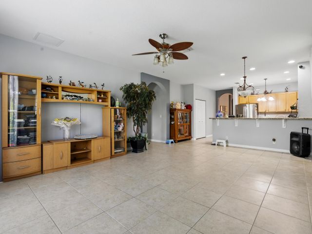 Продажа дома по адресу 1023 Center Stone Lane - фото 5974989