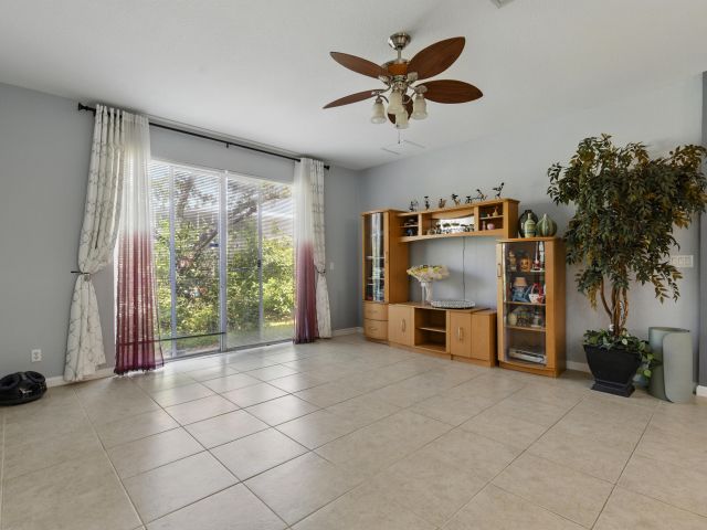 Продажа дома по адресу 1023 Center Stone Lane - фото 5974990