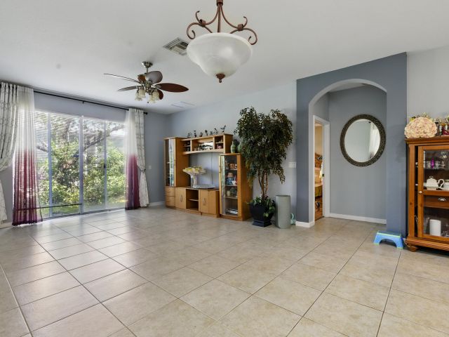 Продажа дома по адресу 1023 Center Stone Lane - фото 5974992