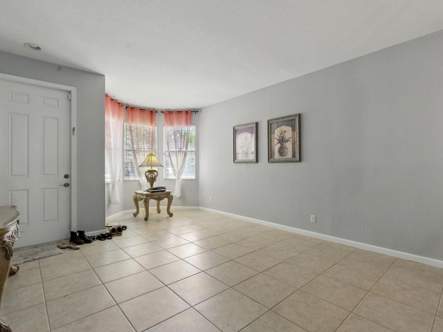 Продажа дома по адресу 1023 Center Stone Lane - фото 5974999