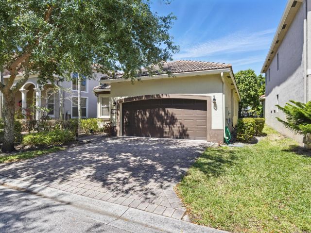 Продажа дома по адресу 1023 Center Stone Lane - фото 5975006