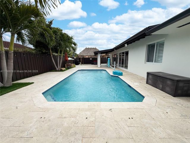 Продажа дома по адресу 10433 SW 21st Ter - фото 5966958