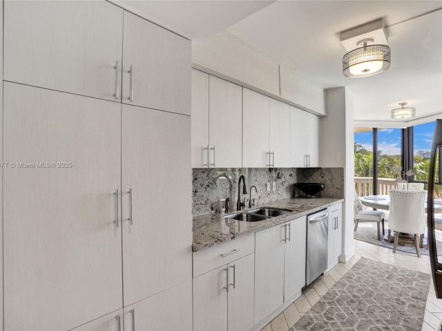 Продажа квартиры #503 - фото 6002975