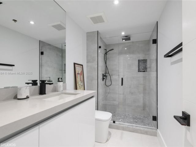 Продажа квартиры #28J - фото 5934005