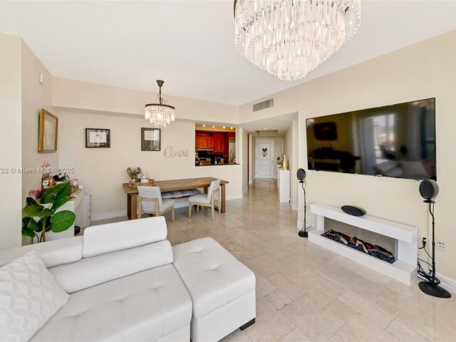 Продажа квартиры #2401 - фото 5932990