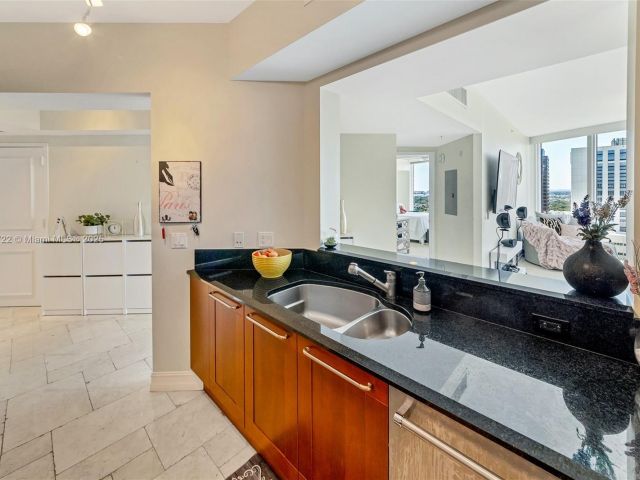 Продажа квартиры #2401 - фото 5932993