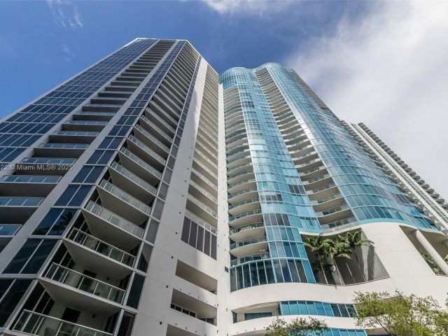 Продажа квартиры #2401 - фото 5933004