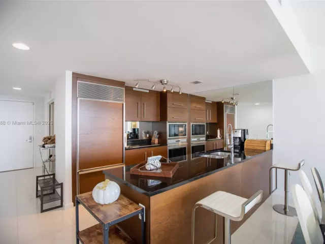 Продажа квартиры #5007 - фото 5934519