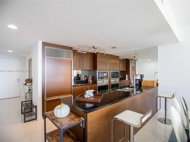 Продажа квартиры #5007 - фото 5934519