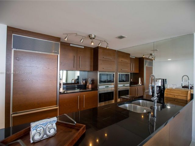 Продажа квартиры #5007 - фото 5934520