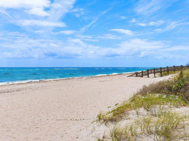 Продажа дома по адресу 1906 Bay Drive - фото 6052295