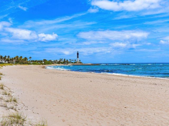 Продажа дома по адресу 1906 Bay Drive - фото 6052296