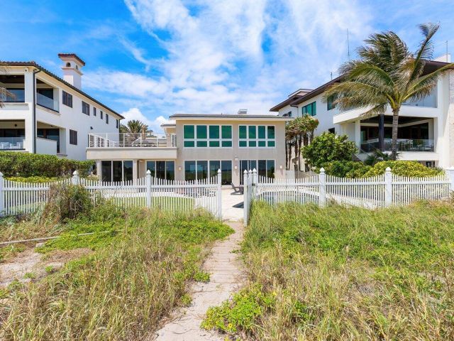 Продажа дома по адресу 1906 Bay Drive - фото 6052298