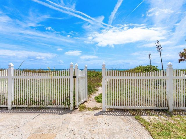 Продажа дома по адресу 1906 Bay Drive - фото 6052301