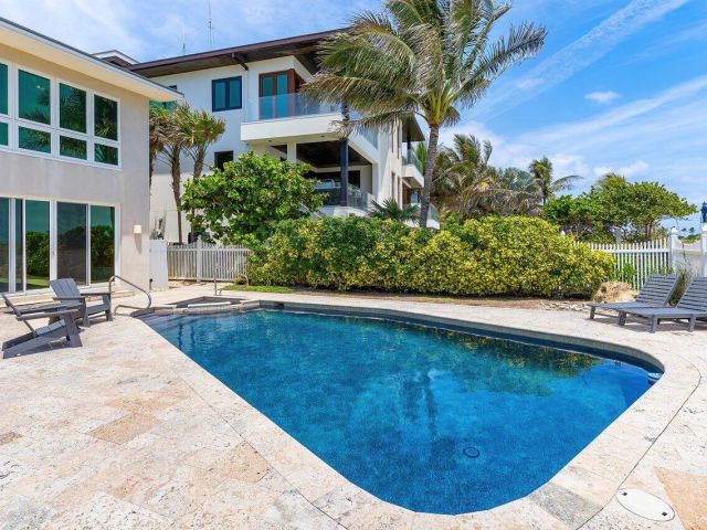 Продажа дома по адресу 1906 Bay Drive - фото 6052302