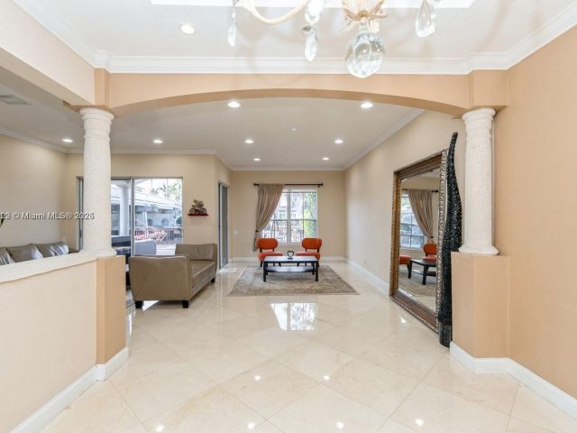 Продажа дома по адресу 999 N Harbor Vw N - фото 5933183