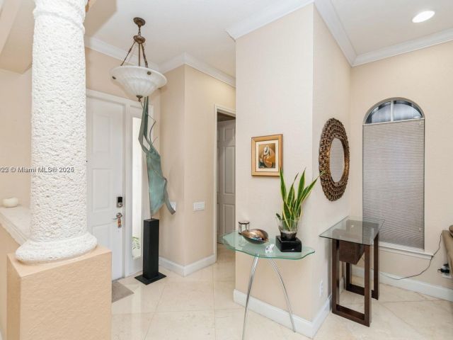 Продажа дома по адресу 999 N Harbor Vw N - фото 5933186