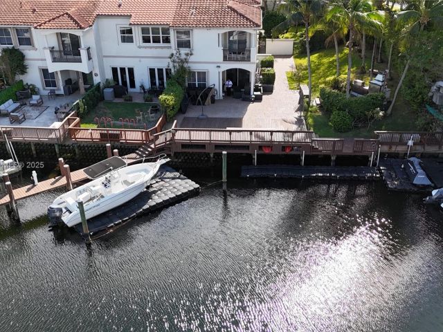 Продажа дома по адресу 999 N Harbor Vw N - фото 5933194