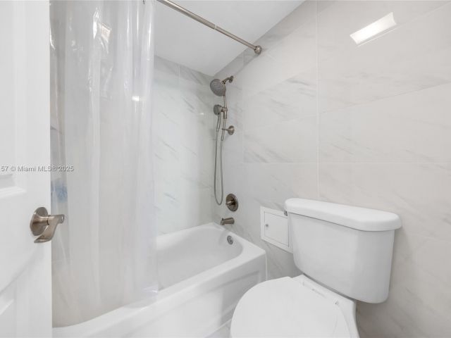 Продажа квартиры #1403 - фото 6232148