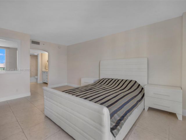 Продажа квартиры #1403 - фото 6232150