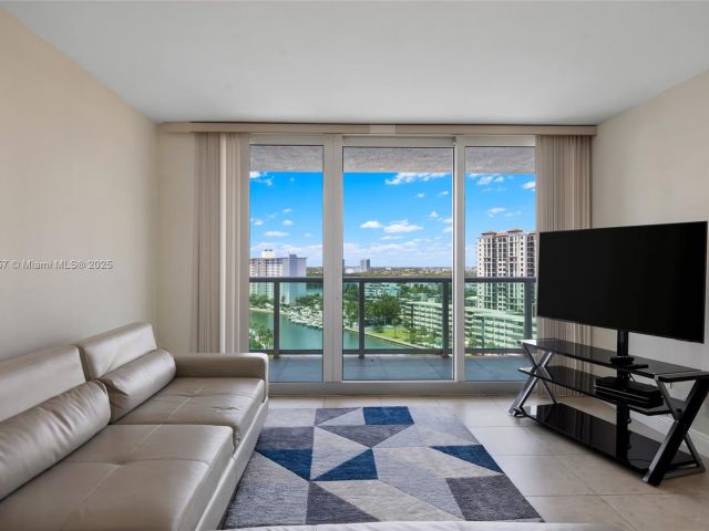 Продажа квартиры #1403 - фото 6232161