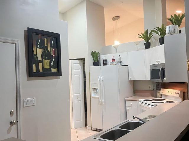 Продажа дома по адресу 3542 Sahara Springs - фото 5980461