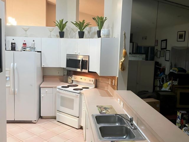 Продажа дома по адресу 3542 Sahara Springs - фото 5980462