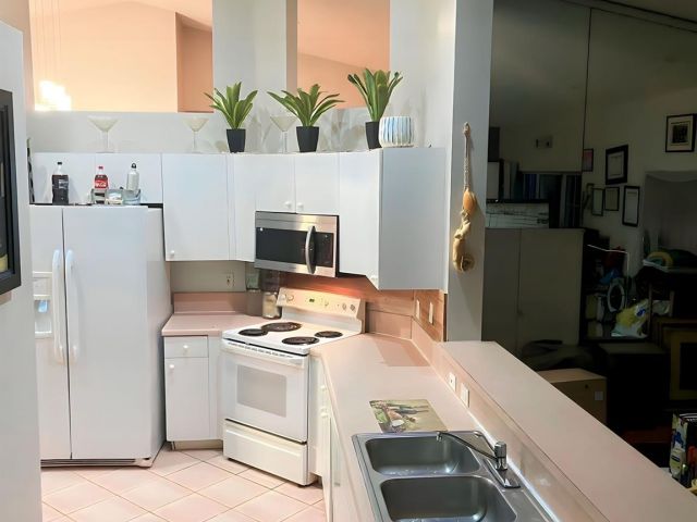 Продажа дома по адресу 3542 Sahara Springs - фото 5980463