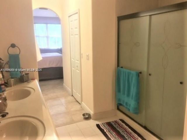 Продажа дома по адресу 4854 NW 110th Pl - фото 6011102