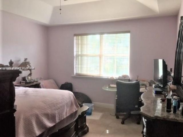 Продажа дома по адресу 4854 NW 110th Pl - фото 6011103