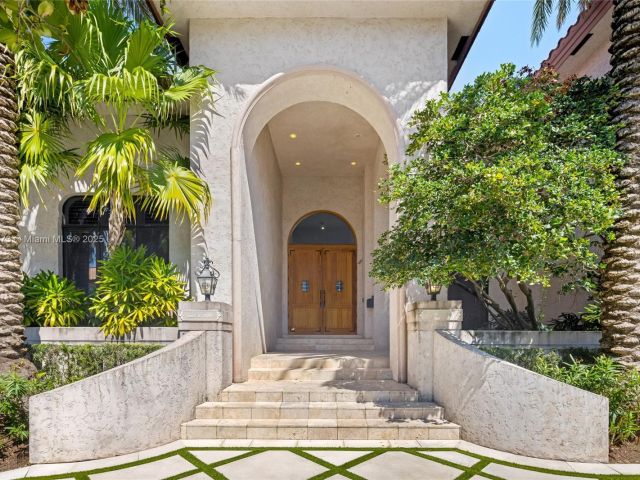 Продажа дома по адресу 600 Isle Of Palms Dr - фото 5944600