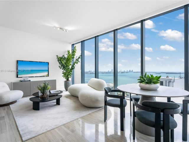 Продажа квартиры #2703 - фото 5959963