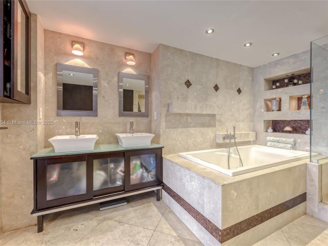 Продажа квартиры #1606 - фото 5986289