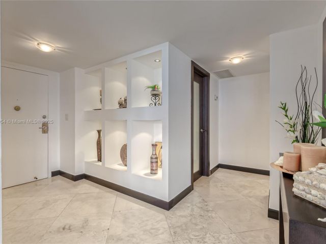 Продажа квартиры #1606 - фото 5986294